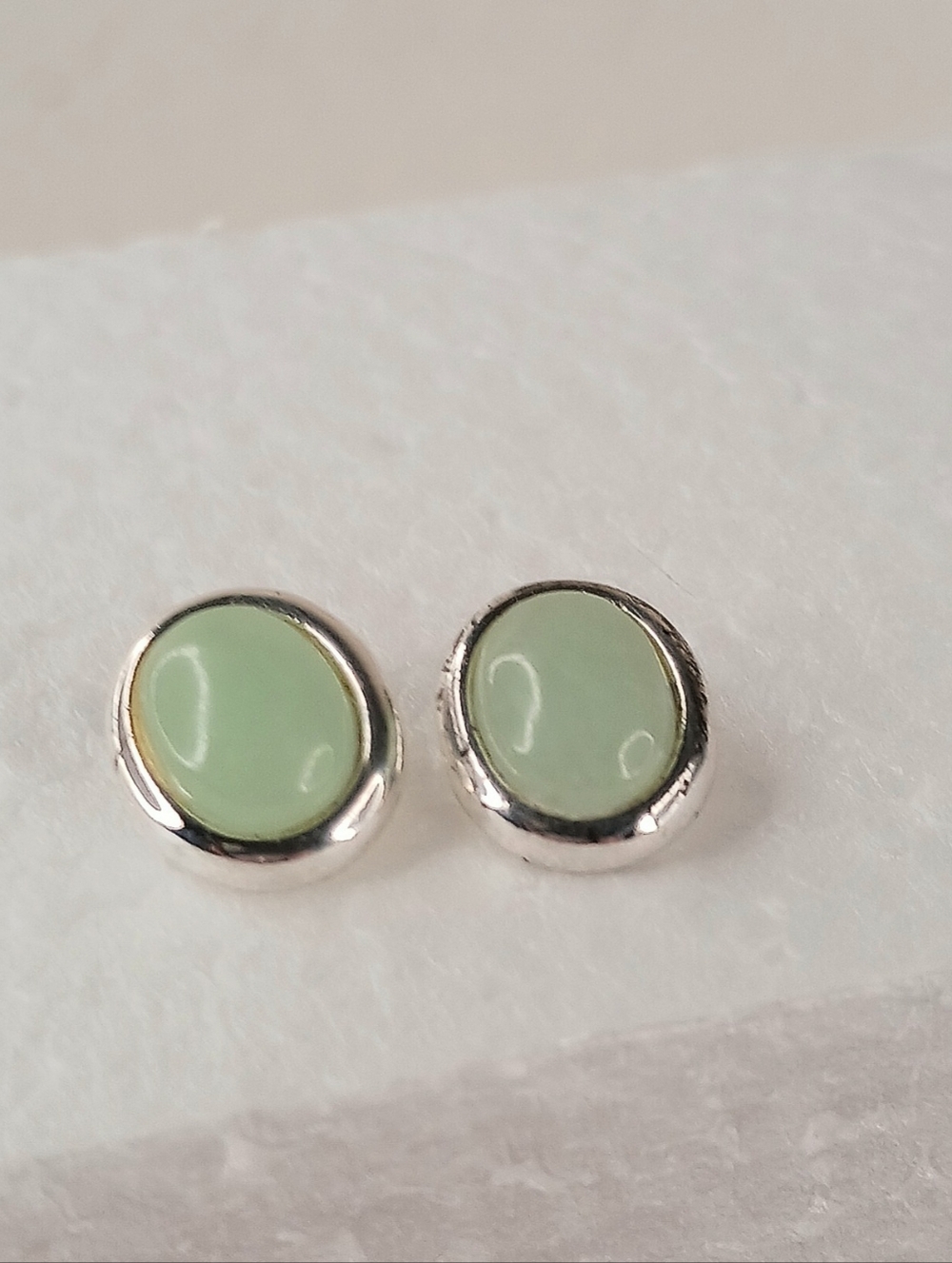 Vintage Earrings Sterling Silver Green Aventurine Navajo Studs 10mm X 7mm Oval